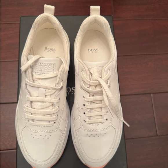 Hugo Boss Cream Sneakers with Pink Sole - Picture 2 of 7